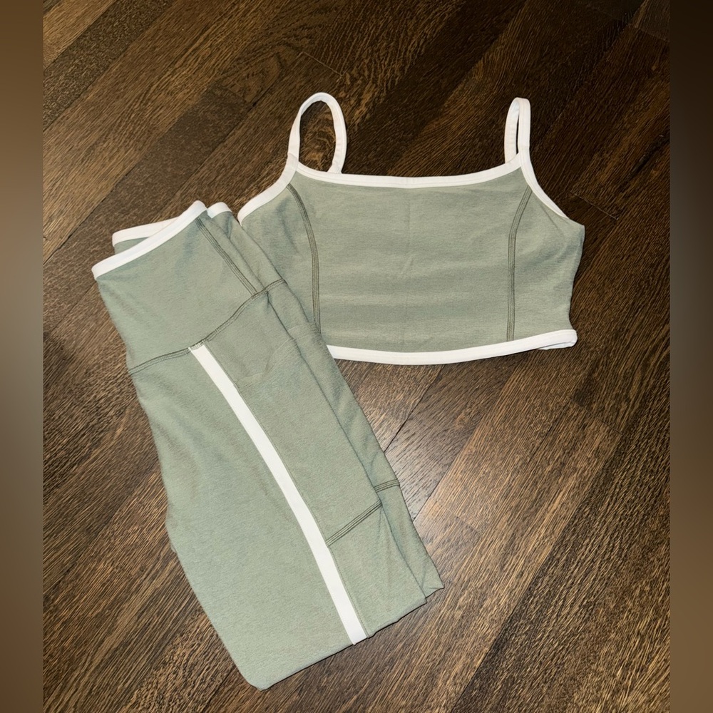 Beyond Yoga Sage Green & White Trim Legging Set